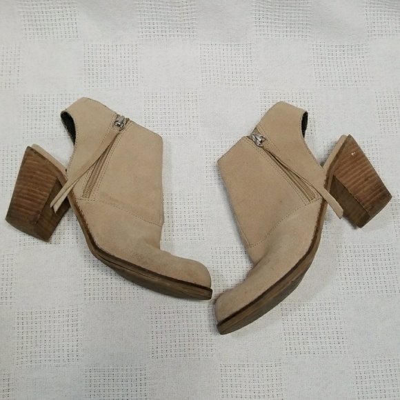 DV by Dolce Vita Jentry Suede Open Heel Booties 7 - Picture 4 of 8